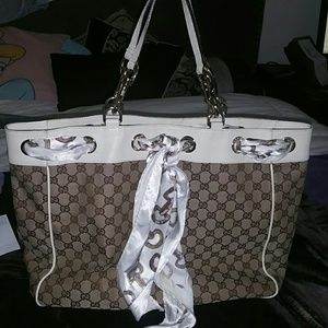 Large Gucci Spring Collection Handbag